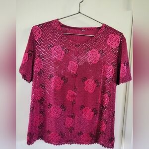 Woman's Pink Floral Print Shimmer Short Sleeve Top Lace Detail Size Medium